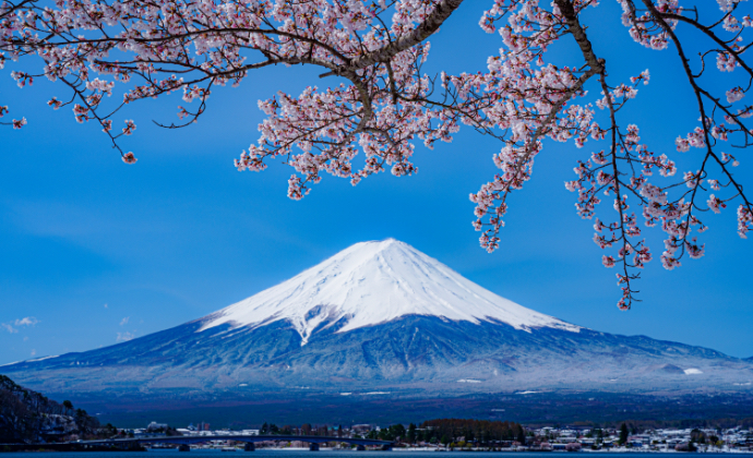 富士山の積雪が一番多いのはいつ？